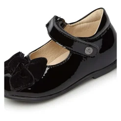 Arabesque Ballerina><noscript><img width=