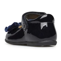 Ballerinas ARABESQUE><noscript><img width=