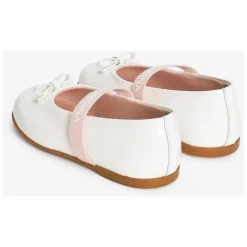 Ballerinas aus Lackleder><noscript><img width=