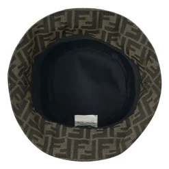 er Fischerhut mit FF-Motiv><noscript><img width=