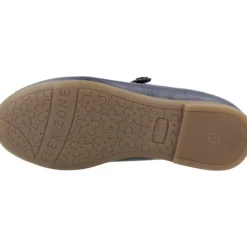 Cassandra Ballerinas><noscript><img width=