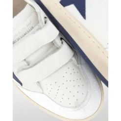 Casual Sneakers><noscript><img width=