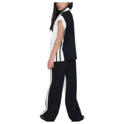 Cremefarbene Weste mit schwarzem Streifendetail><noscript><img width=