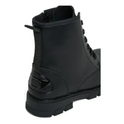 Boots Black><noscript><img width=