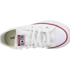 Erhöhe deinen Stil mit trendigen Sneakers><noscript><img width=