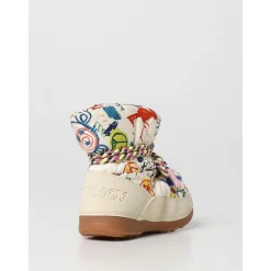 Gemütliche Schneestiefel mit Doodle-Print><noscript><img width=