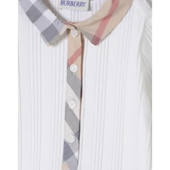 Karo-Detail gerippter Strampler><noscript><img width=