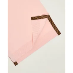 Kurzärmeliges Wollkleid><noscript><img width=