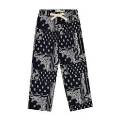 Luis Pant>The New Society