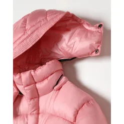 Pinke Pufferjacke mit Kapuze><noscript><img width=