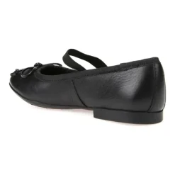 Plie Ballerinas><noscript><img width=