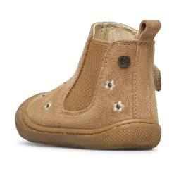 Sally Embr Daisies><noscript><img width=