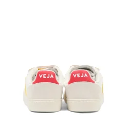 Shoe><noscript><img width=