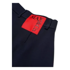 Short pants><noscript><img width=