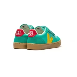 Small V-90><noscript><img width=