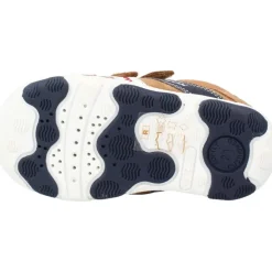 Sneakers><noscript><img width=