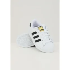 Sportliche e Superstar Sneakers><noscript><img width=