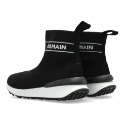 Sportschuhe über dem Knöchel><noscript><img width=