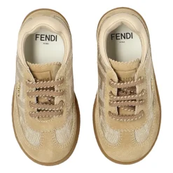 Sportschuhe mit Logo><noscript><img width=