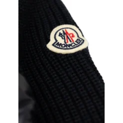 Strickjacke mit gestepptem Einsatz><noscript><img width=