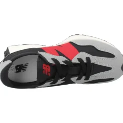 Stylische Sneakers für den Alltag><noscript><img width=