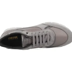 Stylische Sneakers für Frauen><noscript><img width=