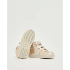 V-10 Sneaker><noscript><img width=