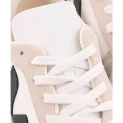 V-10 Sneakers><noscript><img width=