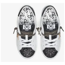 Weiße Ledersneakers mit Schwarzen und Goldenen Glitzerdetails><noscript><img width=